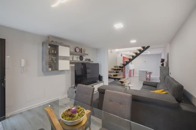 Casa de 3 habitaciones en Tafira, Las Palmas de Gran Canaria en venta con garaje - 445.000 € (Ref: 9867480)