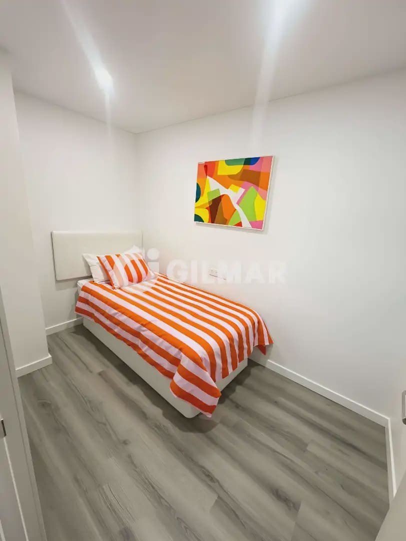 2 slaapkamer Flat te koop in Arona - € 289.000 (Ref: 9895440)