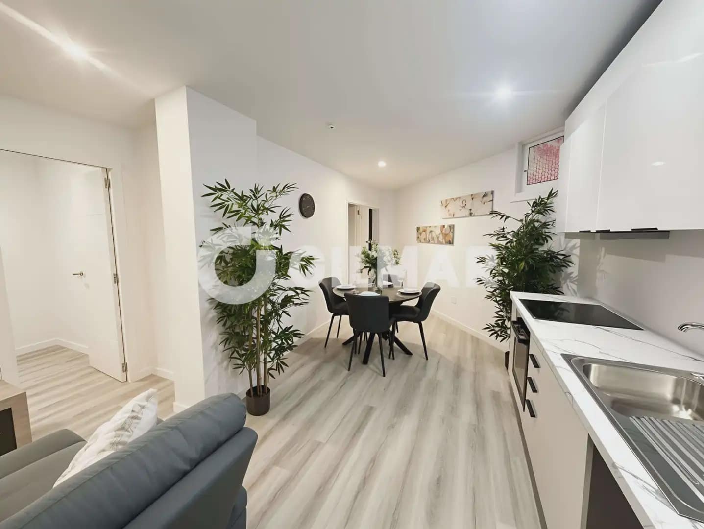 2 slaapkamer Flat te koop in Arona - € 289.000 (Ref: 9895440)