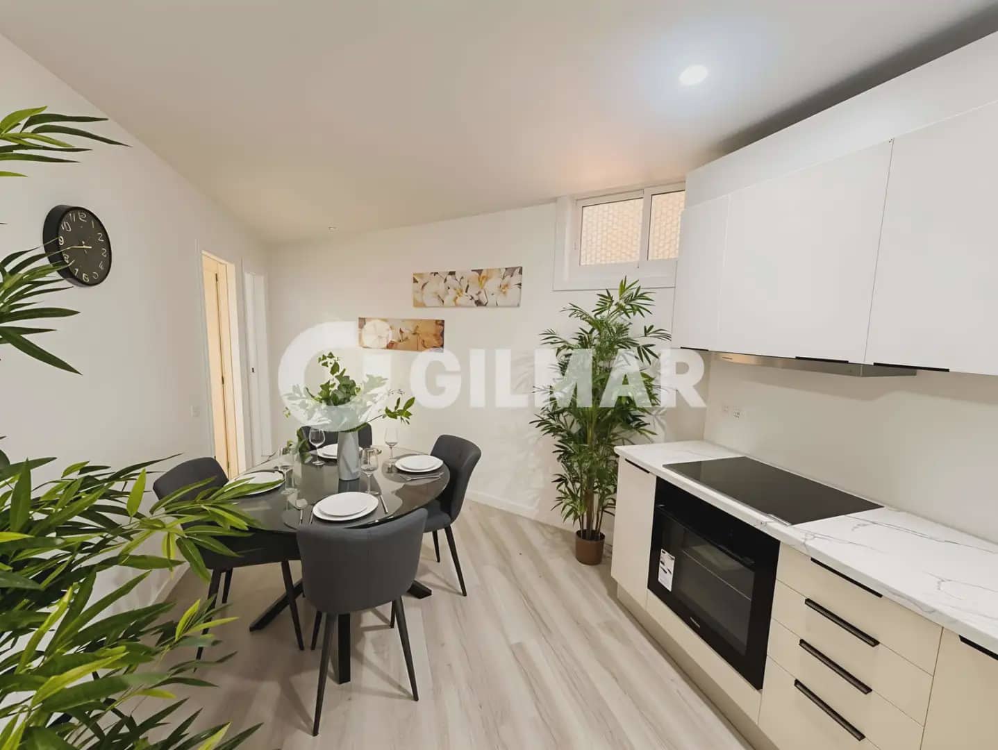 2 slaapkamer Flat te koop in Arona - € 289.000 (Ref: 9895440)