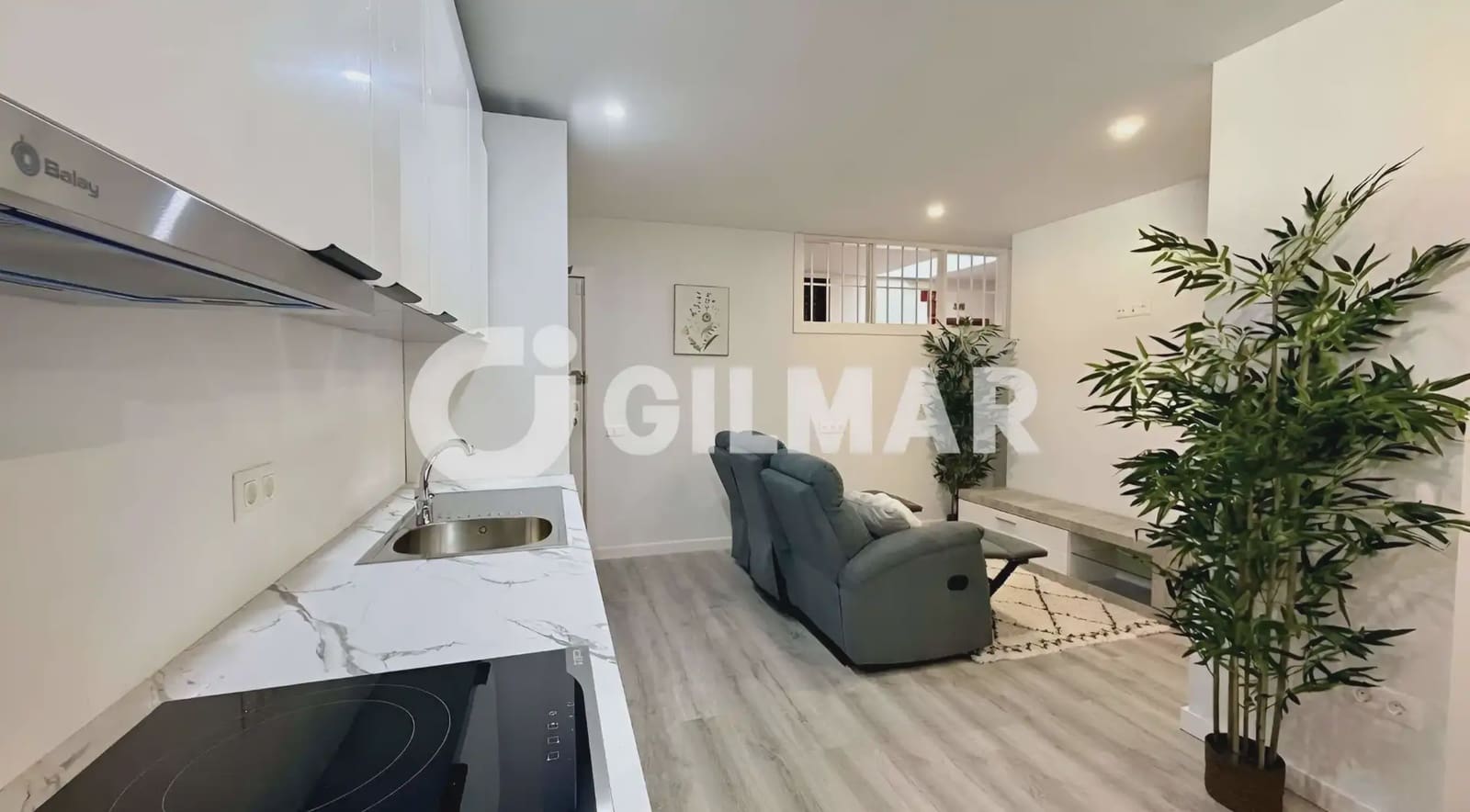2 slaapkamer Flat te koop in Arona - € 289.000 (Ref: 9895440)