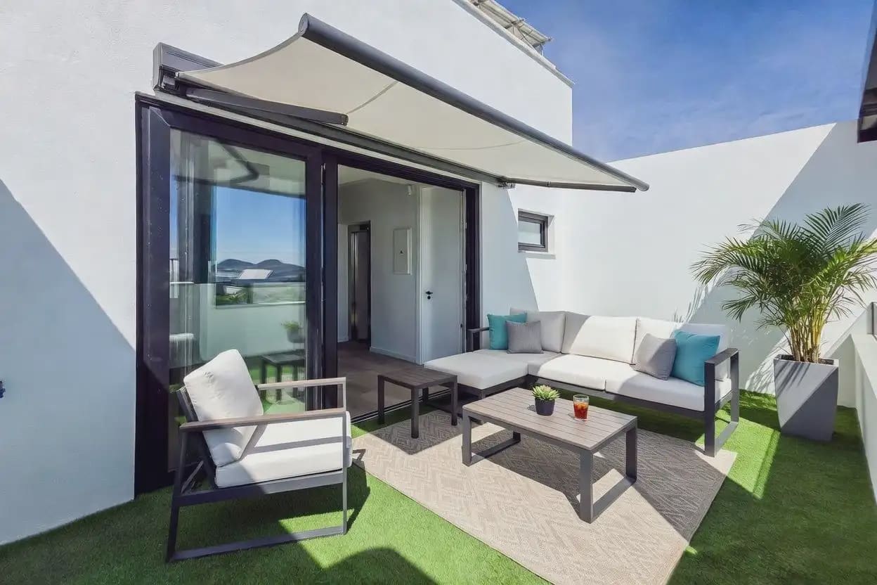 3 sypialnia Dom na sprzedaż w Las Palmas de Gran Canaria z garażem - 980 000 € (Ref: 9911757)