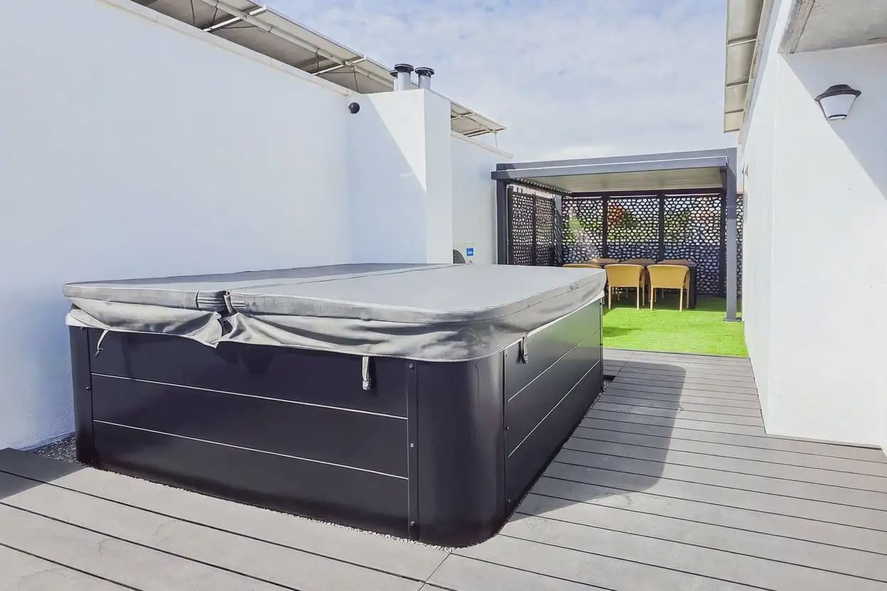 3 sypialnia Dom na sprzedaż w Las Palmas de Gran Canaria z garażem - 980 000 € (Ref: 9911757)