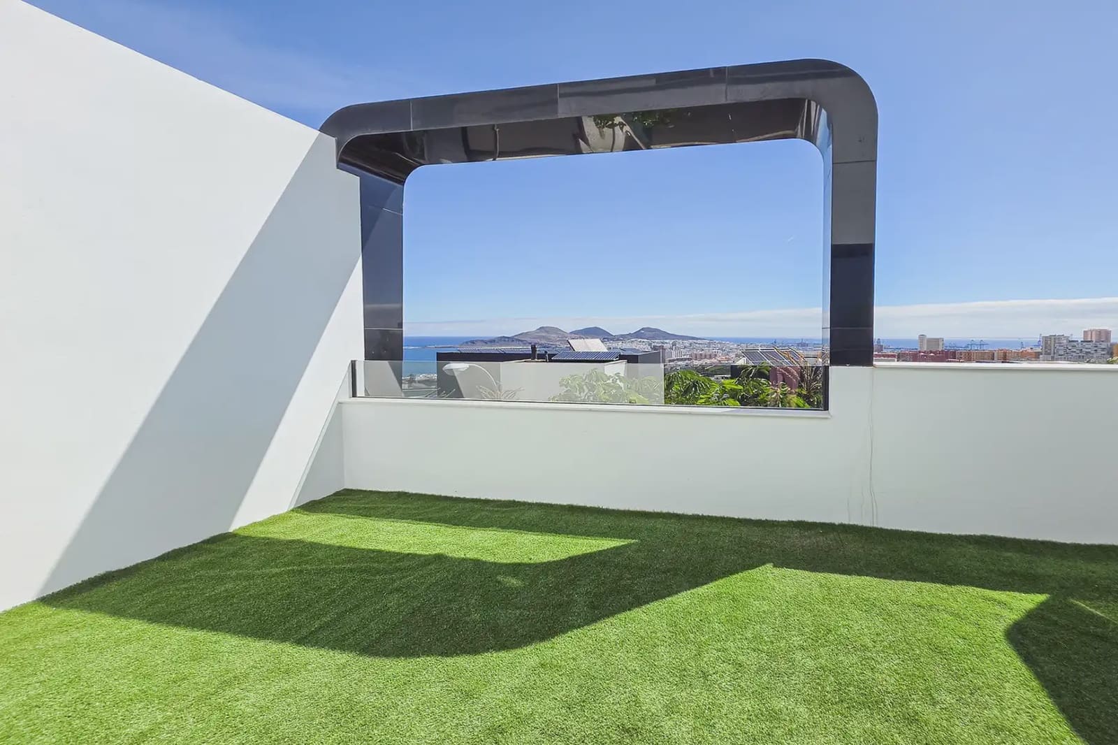 3 sypialnia Dom na sprzedaż w Las Palmas de Gran Canaria z garażem - 980 000 € (Ref: 9911757)