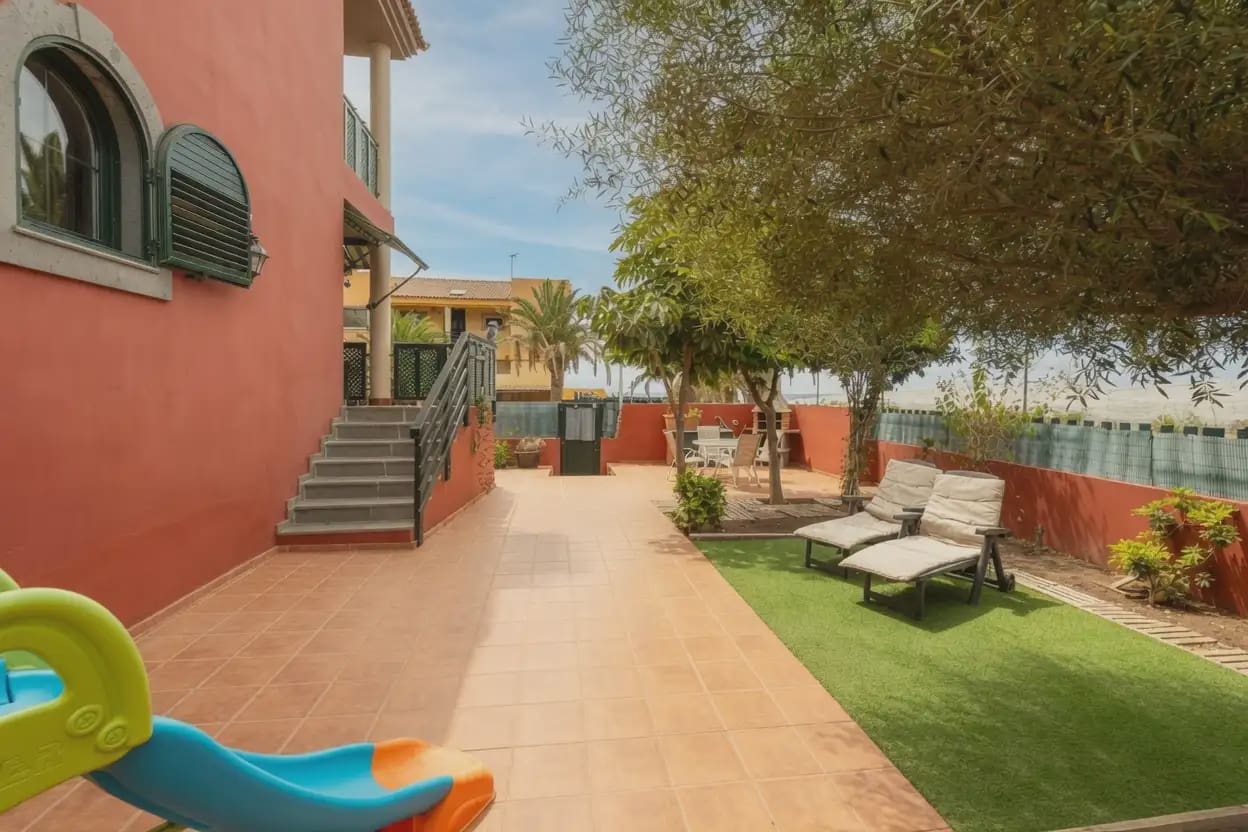 3 slaapkamer Appartement te koop in Telde met garage - € 540.000 (Ref: 9939125)