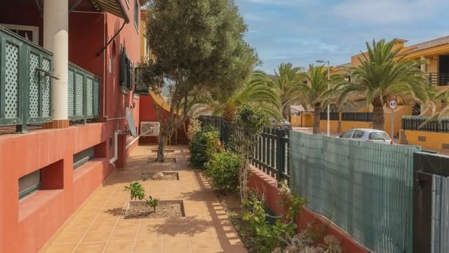 3 slaapkamer Appartement te koop in Playa del Hombre, Telde met garage - € 540.000 (Ref: 9939125)