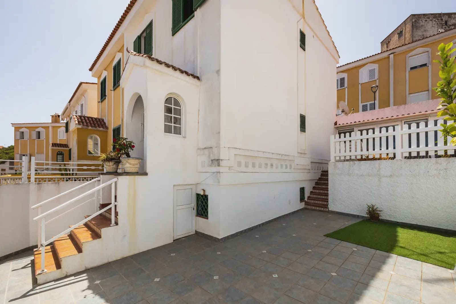 3 bedroom Semi-detached Villa for sale in Santa Brigida with garage - € 345,000 (Ref: 9976163)