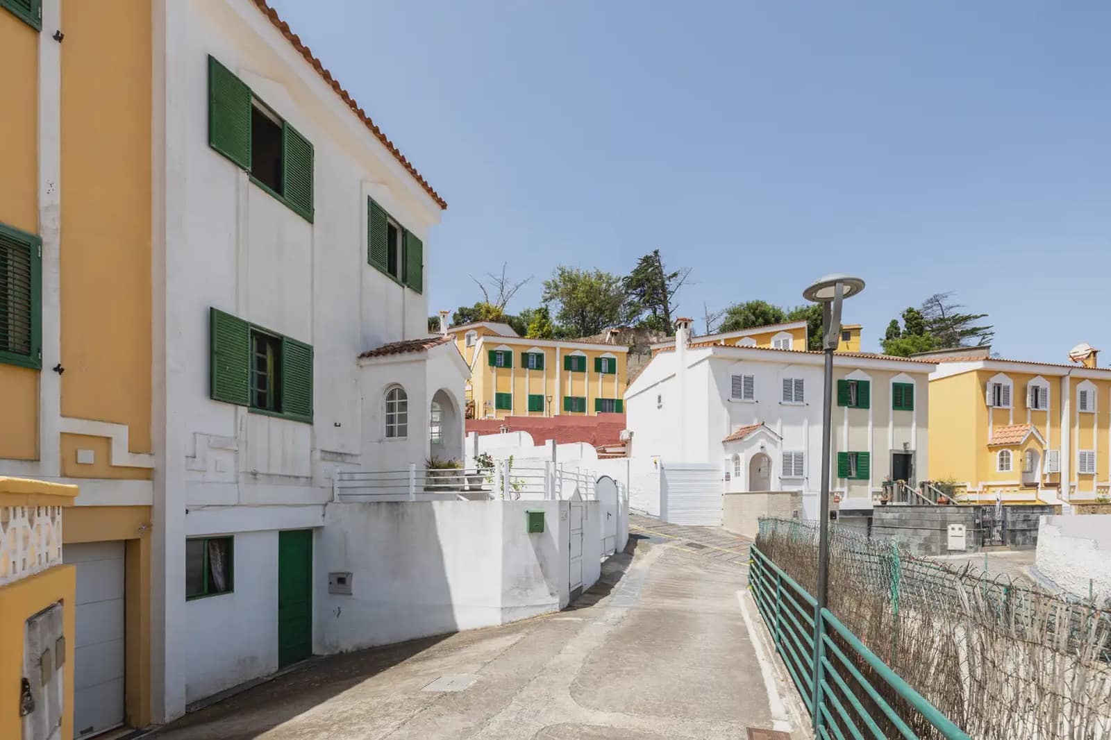 3 bedroom Semi-detached Villa for sale in Santa Brigida with garage - € 345,000 (Ref: 9976163)