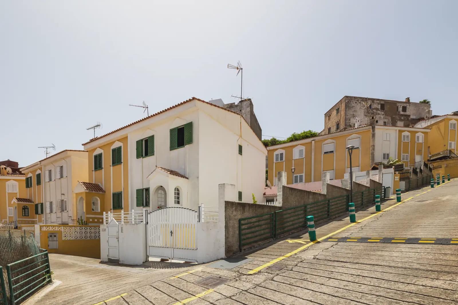 3 bedroom Semi-detached Villa for sale in Santa Brigida with garage - € 345,000 (Ref: 9976163)