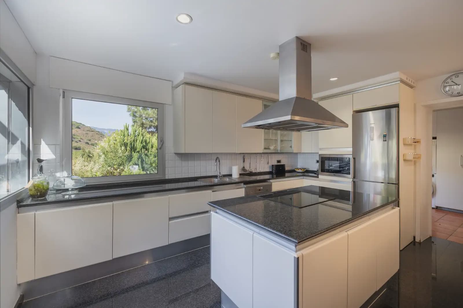 3 bedroom Villa for sale in Las Palmas de Gran Canaria with garage - € 840,000 (Ref: 9976556)