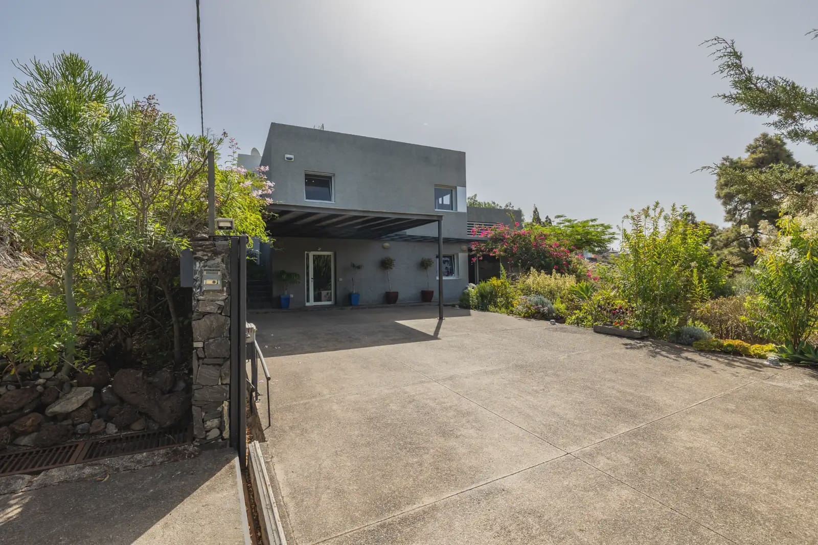 3 bedroom Villa for sale in Las Palmas de Gran Canaria with garage - € 840,000 (Ref: 9976556)