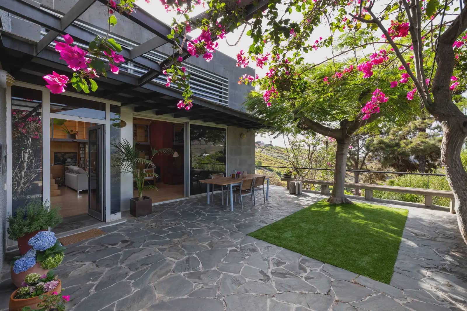 3 bedroom Villa for sale in Las Palmas de Gran Canaria with garage - € 840,000 (Ref: 9976556)