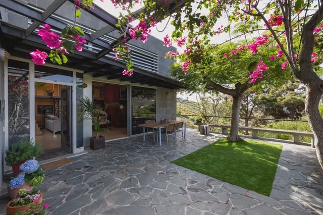 3 soveværelse Villa til salg i Tafira, Las Palmas de Gran Canaria med garage - € 840.000 (Ref: 9976556)