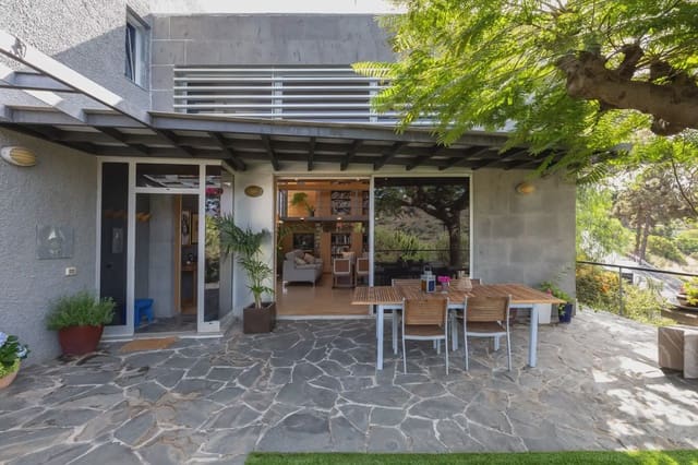 3 soveværelse Villa til salg i Tafira, Las Palmas de Gran Canaria med garage - € 840.000 (Ref: 9976556)