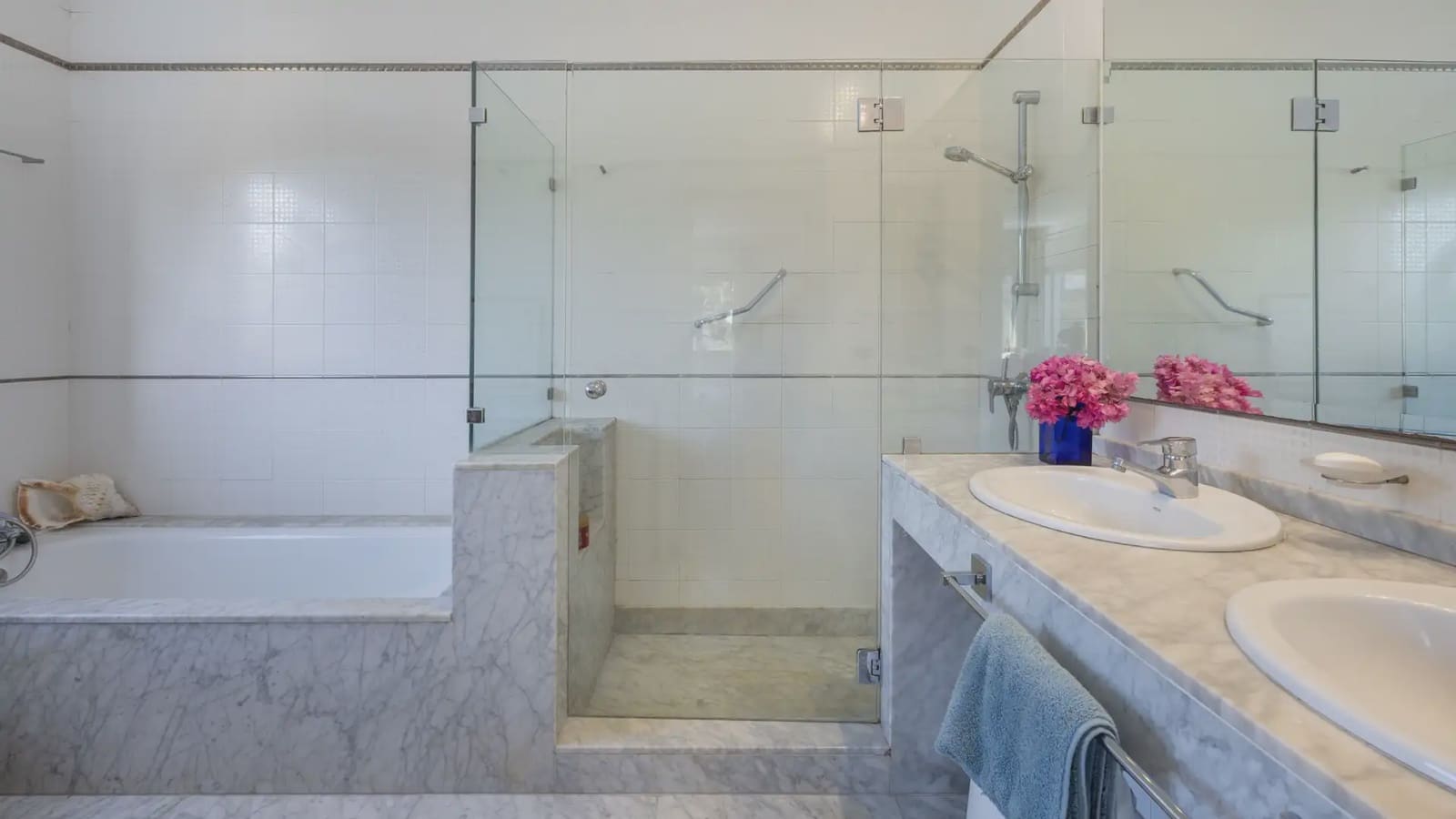 3 bedroom Villa for sale in Las Palmas de Gran Canaria with garage - € 840,000 (Ref: 9976556)