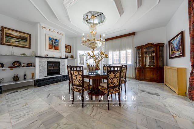 6 bedroom Villa for sale in Portocristo / Port de Manacor, Manacor with garage - € 955,000 (Ref: 7535589)