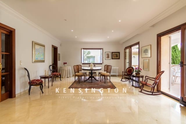 4 bedroom Villa for sale in Portocristo / Port de Manacor, Manacor with pool - € 1,250,000 (Ref: 7844520)