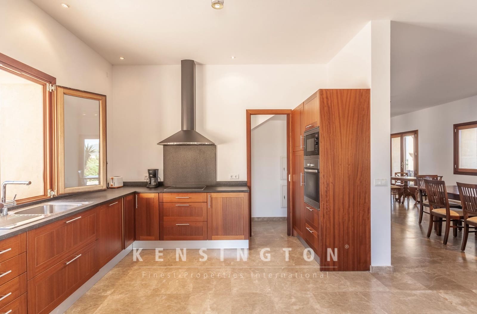 5 soveværelse Villa til salg i Manacor med swimmingpool - € 3.890.000 (Ref: 8372467)