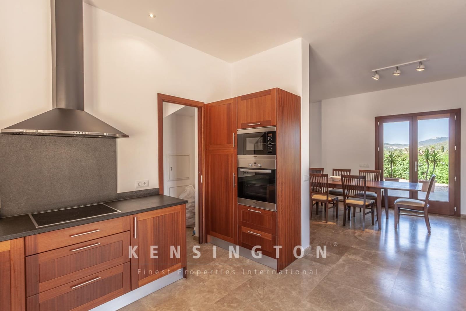 5 soveværelse Villa til salg i Manacor med swimmingpool - € 3.890.000 (Ref: 8372467)