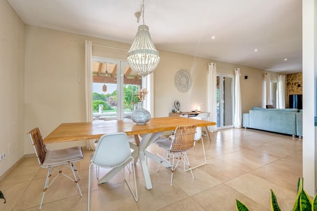 4 chambre Villa/Maison à vendre à Portocristo / Port de Manacor, Manacor avec piscine - 1 900 000 € (Ref: 8414910)