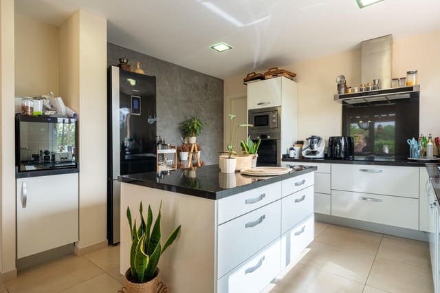 4 chambre Villa/Maison à vendre à Portocristo / Port de Manacor, Manacor avec piscine - 1 900 000 € (Ref: 8414910)