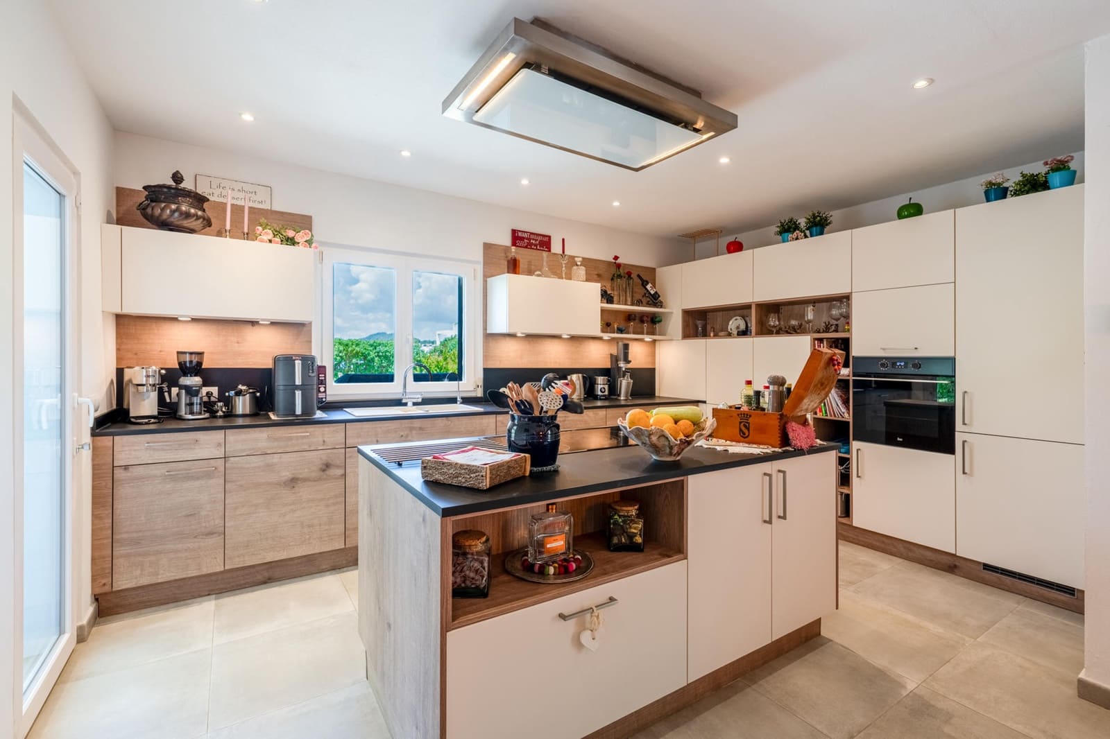 3 soveværelse Villa til salg i Cala Murada med swimmingpool - € 1.250.000 (Ref: 9000822)