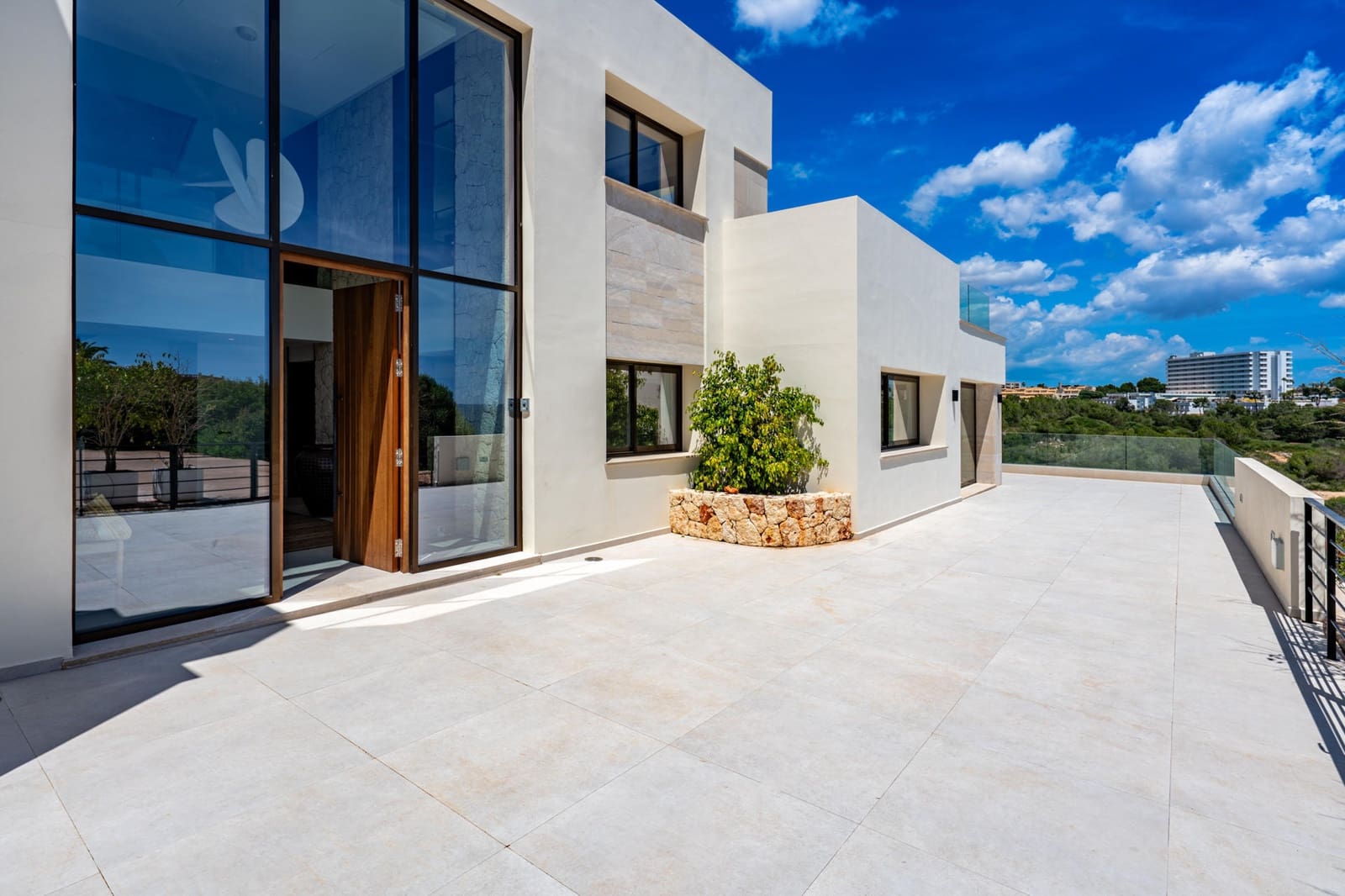 3 soveværelse Villa til salg i Cala Murada med garage - € 1.975.000 (Ref: 9014185)