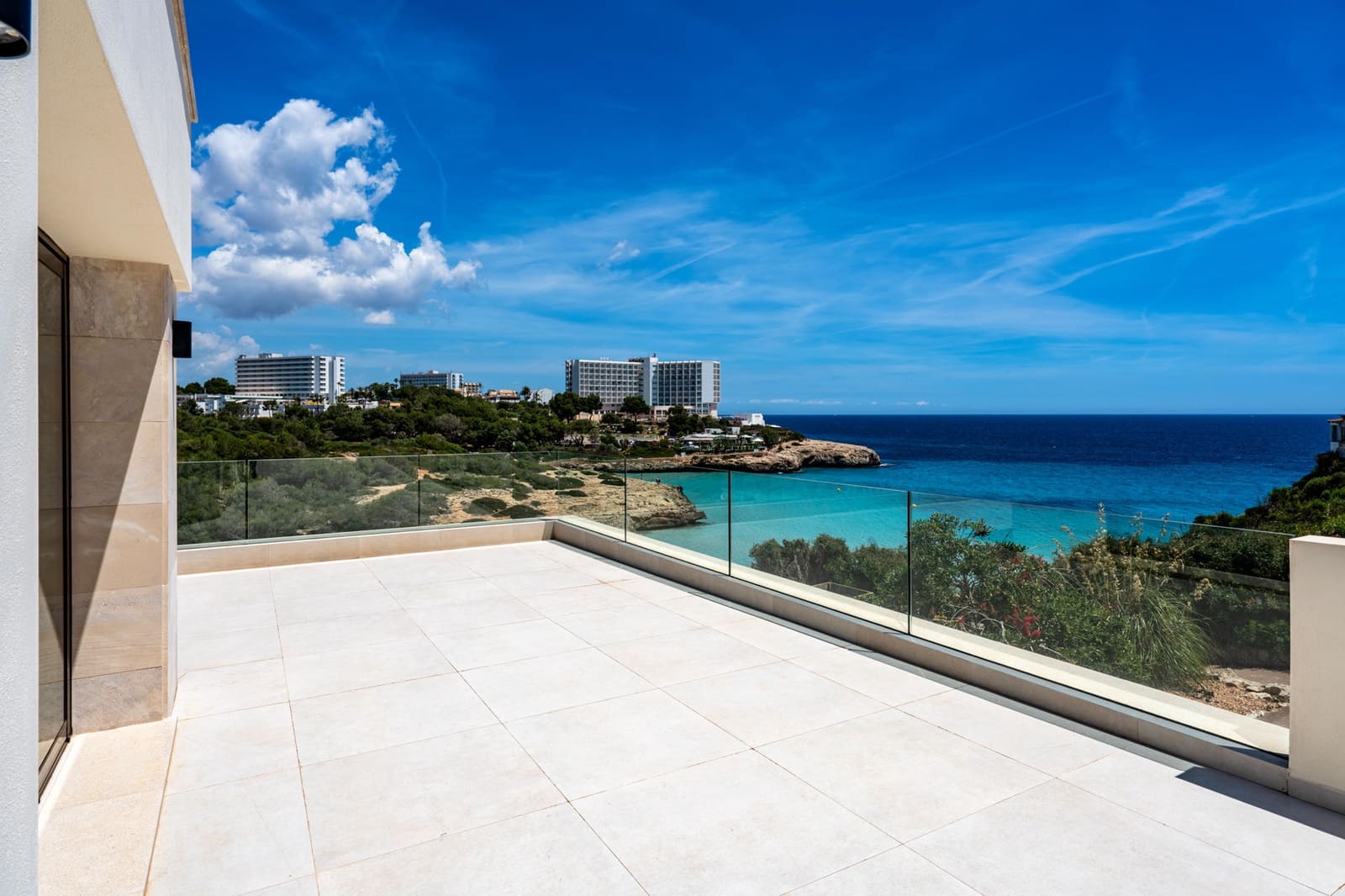 3 soveværelse Villa til salg i Cala Murada med garage - € 1.975.000 (Ref: 9014185)