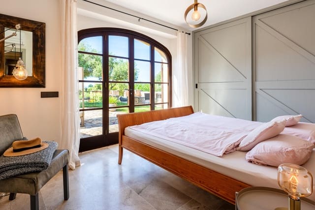 3 soveværelse Villa til salg i Sant Llorenç des Cardassar med swimmingpool - € 2.490.000 (Ref: 9142108)