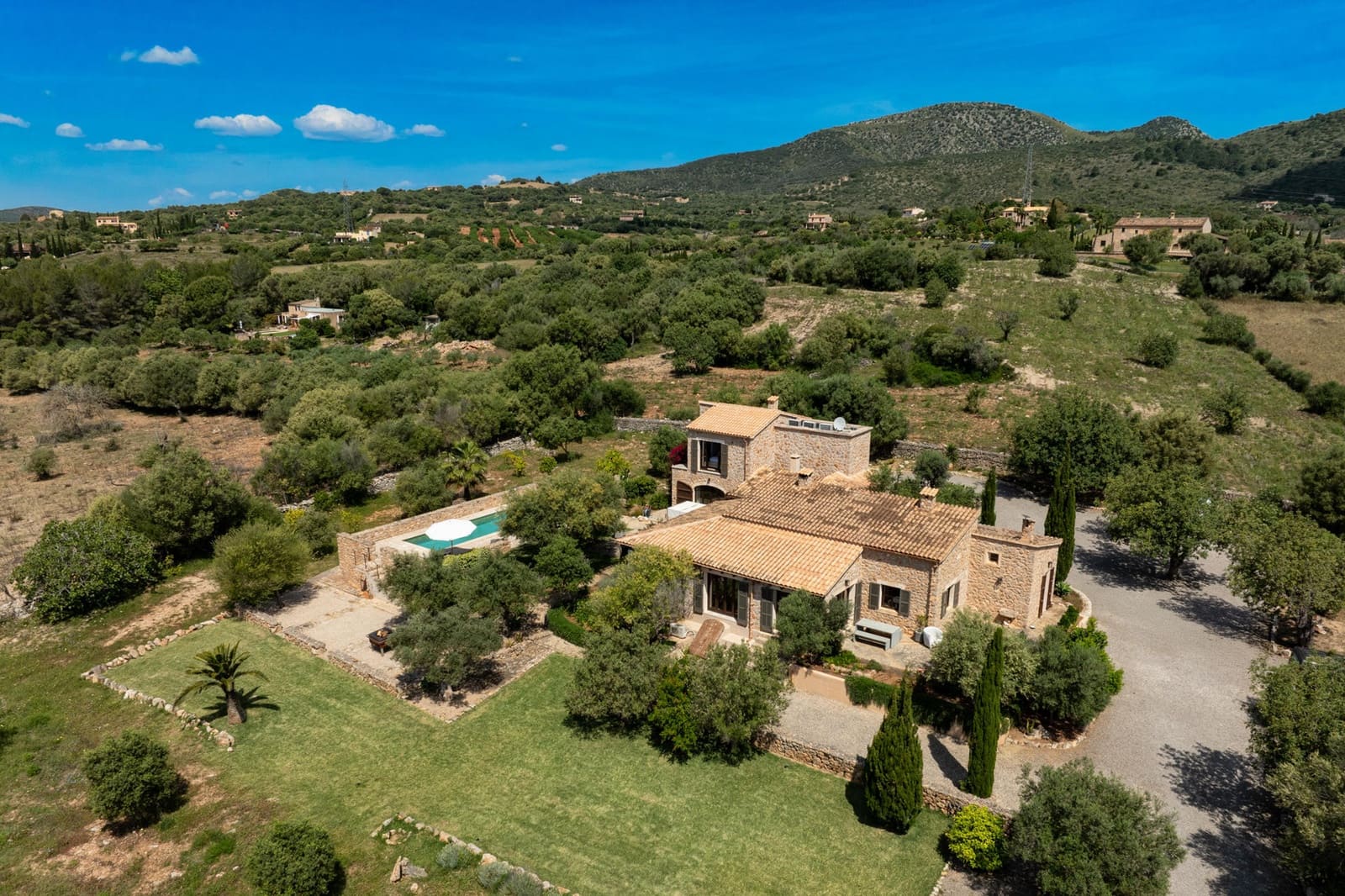 3 soveværelse Villa til salg i Sant Llorenc des Cardassar med swimmingpool - € 2.490.000 (Ref: 9142108)