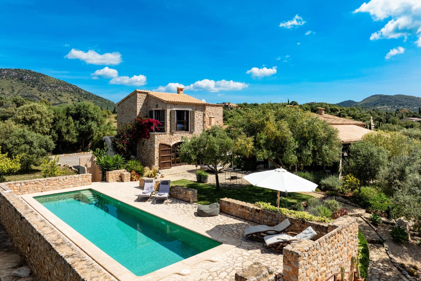 3 soveværelse Villa til salg i Sant Llorenc des Cardassar med swimmingpool - € 2.490.000 (Ref: 9142108)