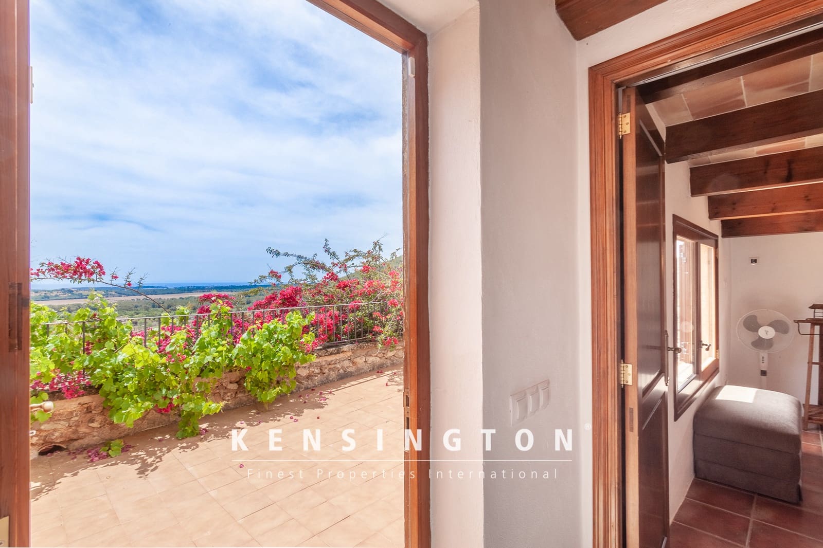 5 slaapkamer Villa te koop in Cala Murada met zwembad - € 1.750.000 (Ref: 9188728)