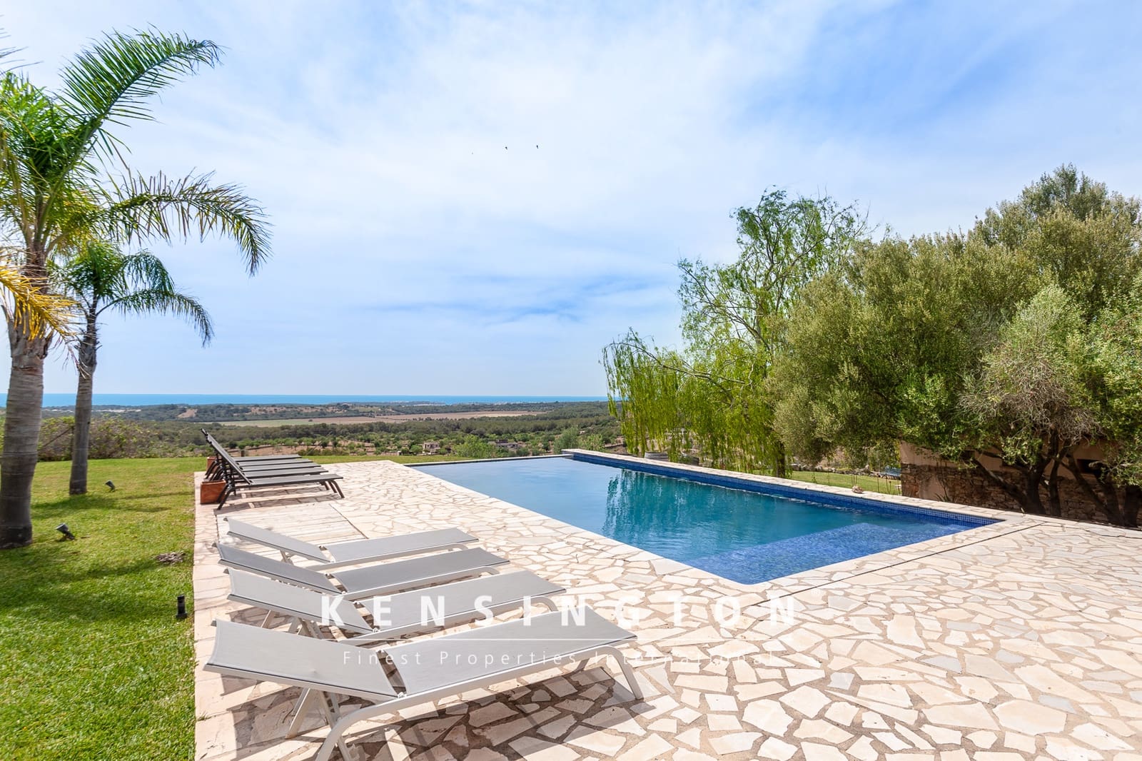 5 slaapkamer Villa te koop in Cala Murada met zwembad - € 1.750.000 (Ref: 9188728)
