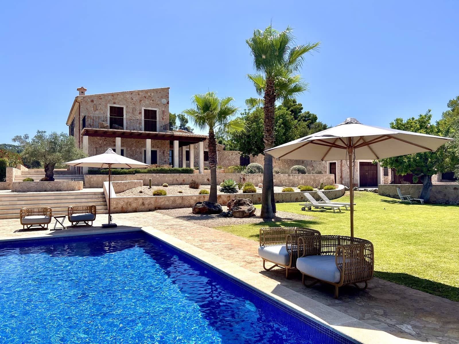 5 soveværelse Finca/Landehus til salg i Manacor med swimmingpool - € 3.000.000 (Ref: 9201533)