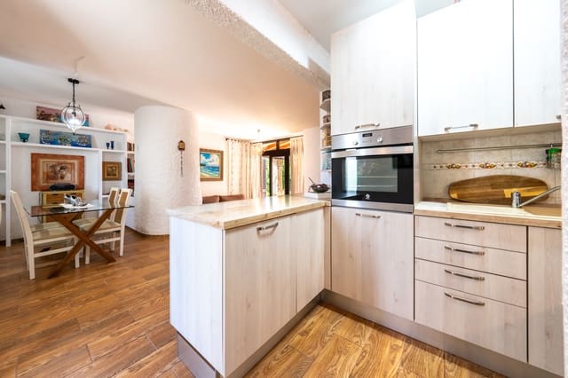 2 bedroom Apartment for sale in Portocristo / Port de Manacor, Manacor with pool - € 450,000 (Ref: 9267607)