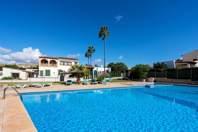 2 bedroom Apartment for sale in Portocristo / Port de Manacor, Manacor with pool - € 450,000 (Ref: 9267607)