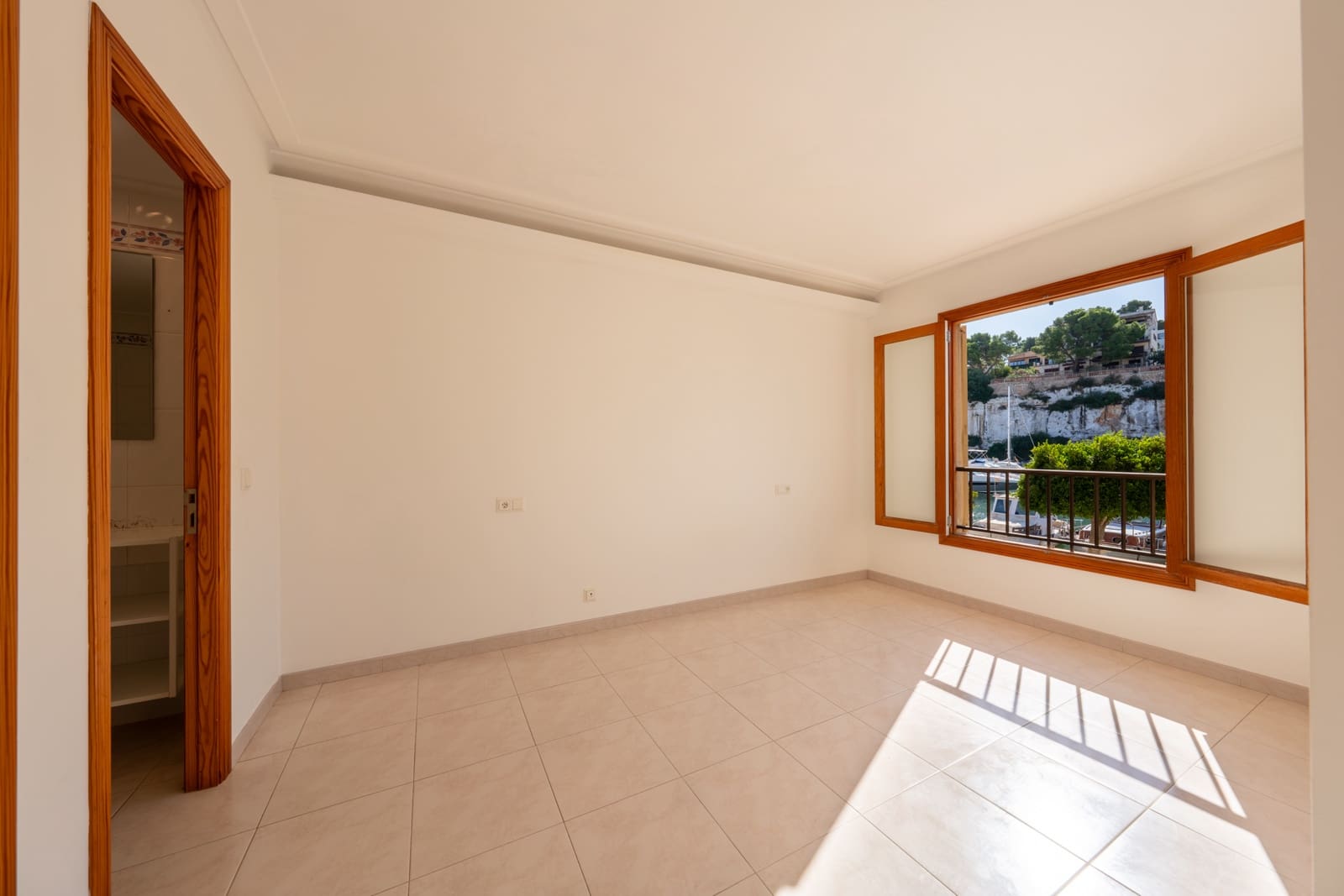 2 bedroom Apartment for rent in Portocristo / Port de Manacor - € 2,150 (Ref: 9288269)