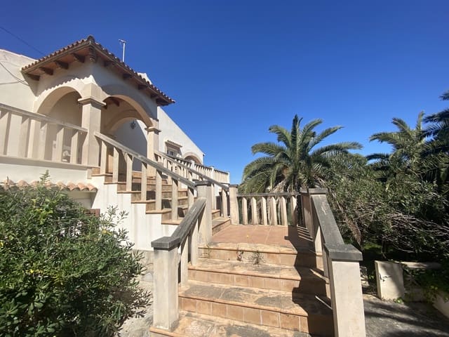 4 bedroom Villa for sale in Portocristo / Port de Manacor, Manacor with pool garage - € 1,190,000 (Ref: 9314329)