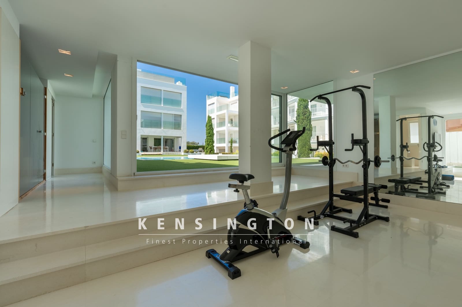 2 bedroom Apartment for sale in Portocristo / Port de Manacor with pool garage - € 429,000 (Ref: 9342242)