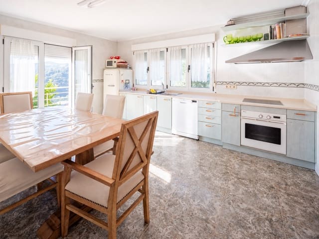 5 chambre Villa/Maison à vendre à Oviedo avec piscine garage - 530 000 € (Ref: 10145358)