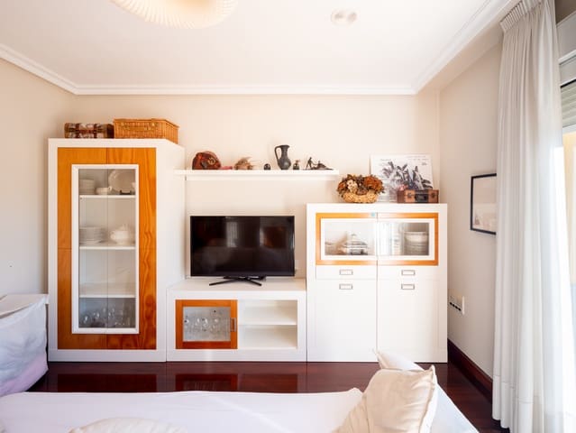 5 chambre Villa/Maison à vendre à Oviedo avec piscine garage - 530 000 € (Ref: 10145358)