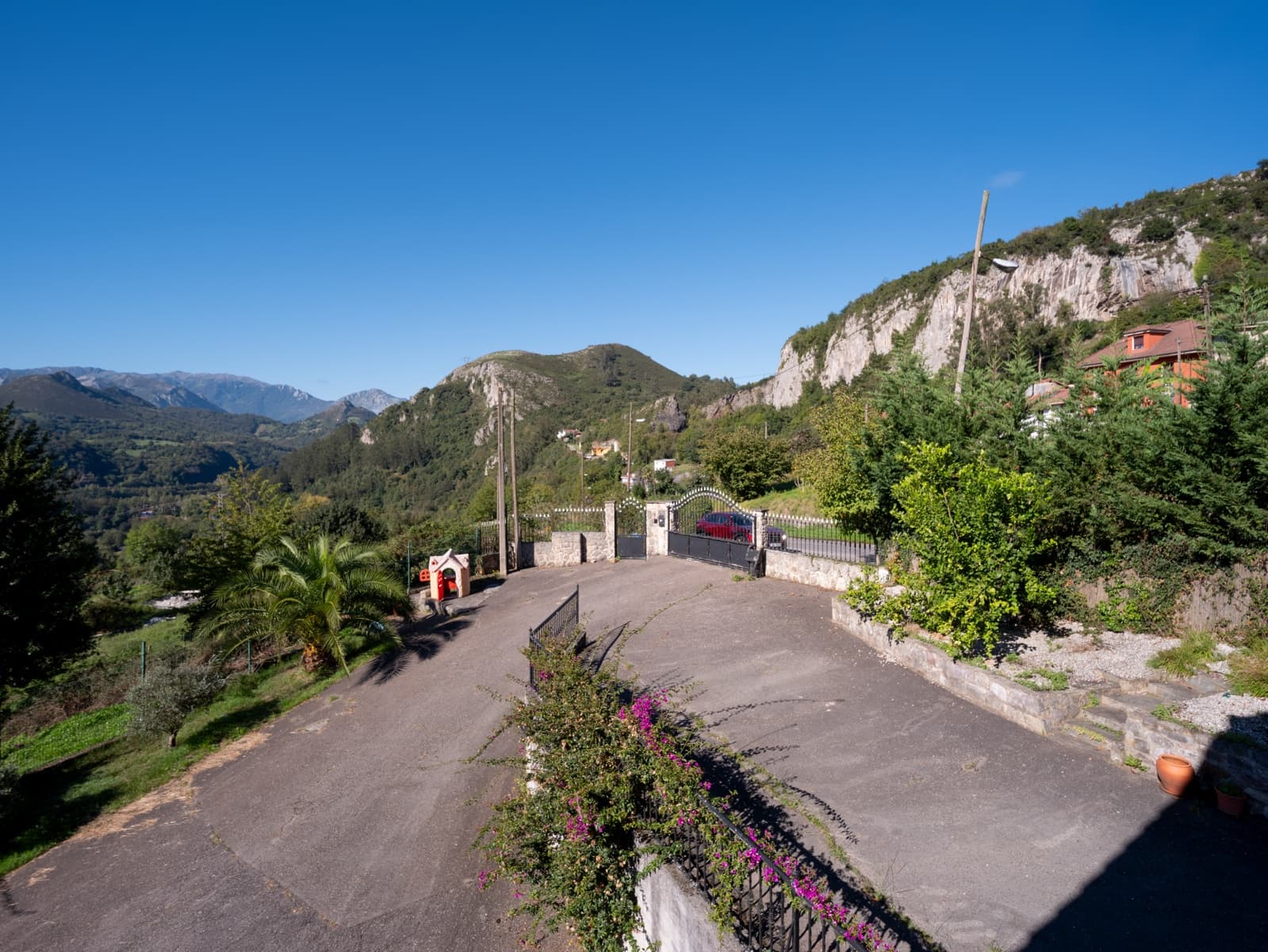 5 chambre Villa/Maison à vendre à Oviedo avec piscine garage - 530 000 € (Ref: 10145358)