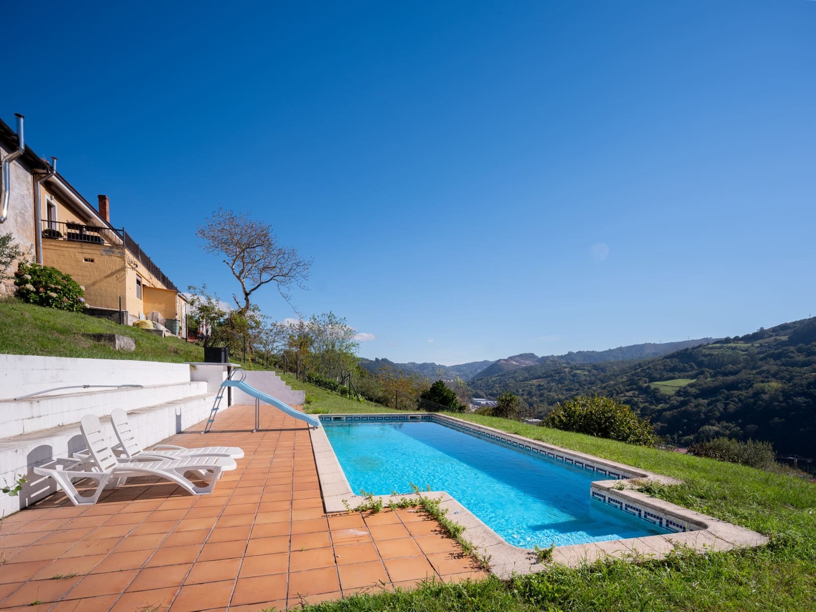 5 chambre Villa/Maison à vendre à Oviedo avec piscine garage - 530 000 € (Ref: 10145358)