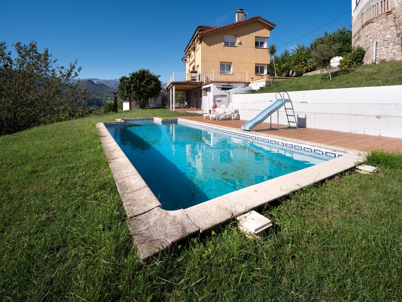 5 chambre Villa/Maison à vendre à Oviedo avec piscine garage - 530 000 € (Ref: 10145358)