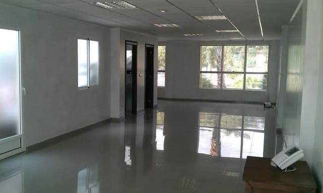 Shop for rent in Dolores - € 450 (Ref: 9074081)