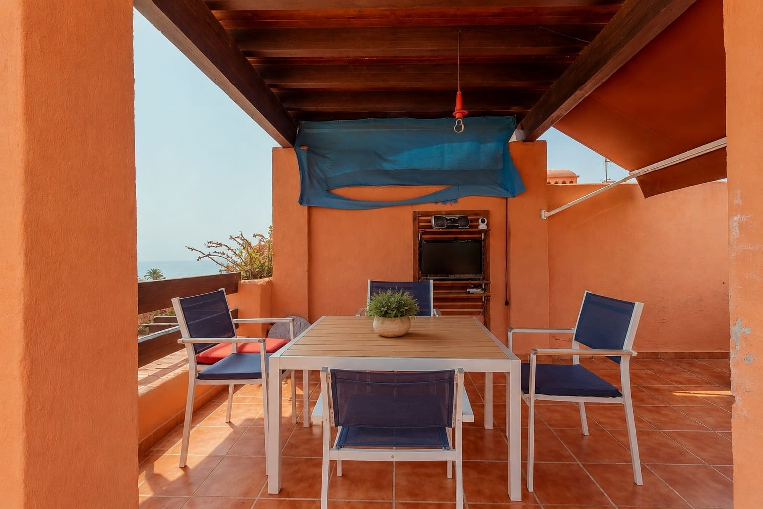 2 quarto Penthouse para venda em Estepona com piscina garagem - 850 000 € (Ref: 10025271)