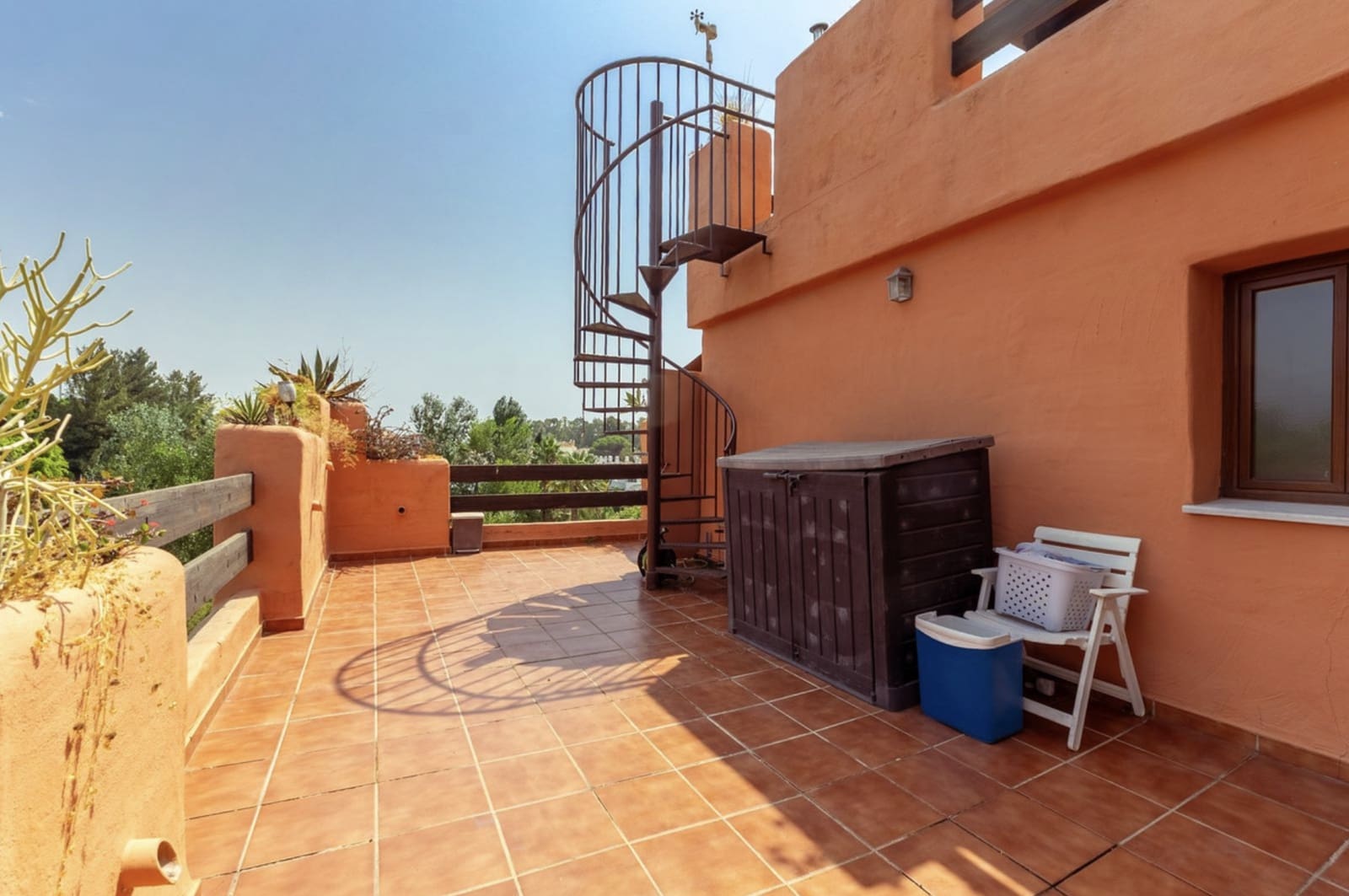 2 quarto Penthouse para venda em Estepona com piscina garagem - 850 000 € (Ref: 10025271)
