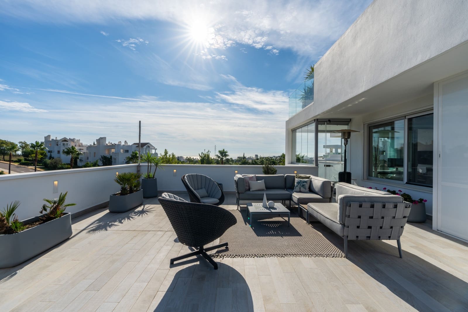 3 sypialnia Apartament na sprzedaż w Casares z basenem garażem - 790 000 € (Ref: 10035050)