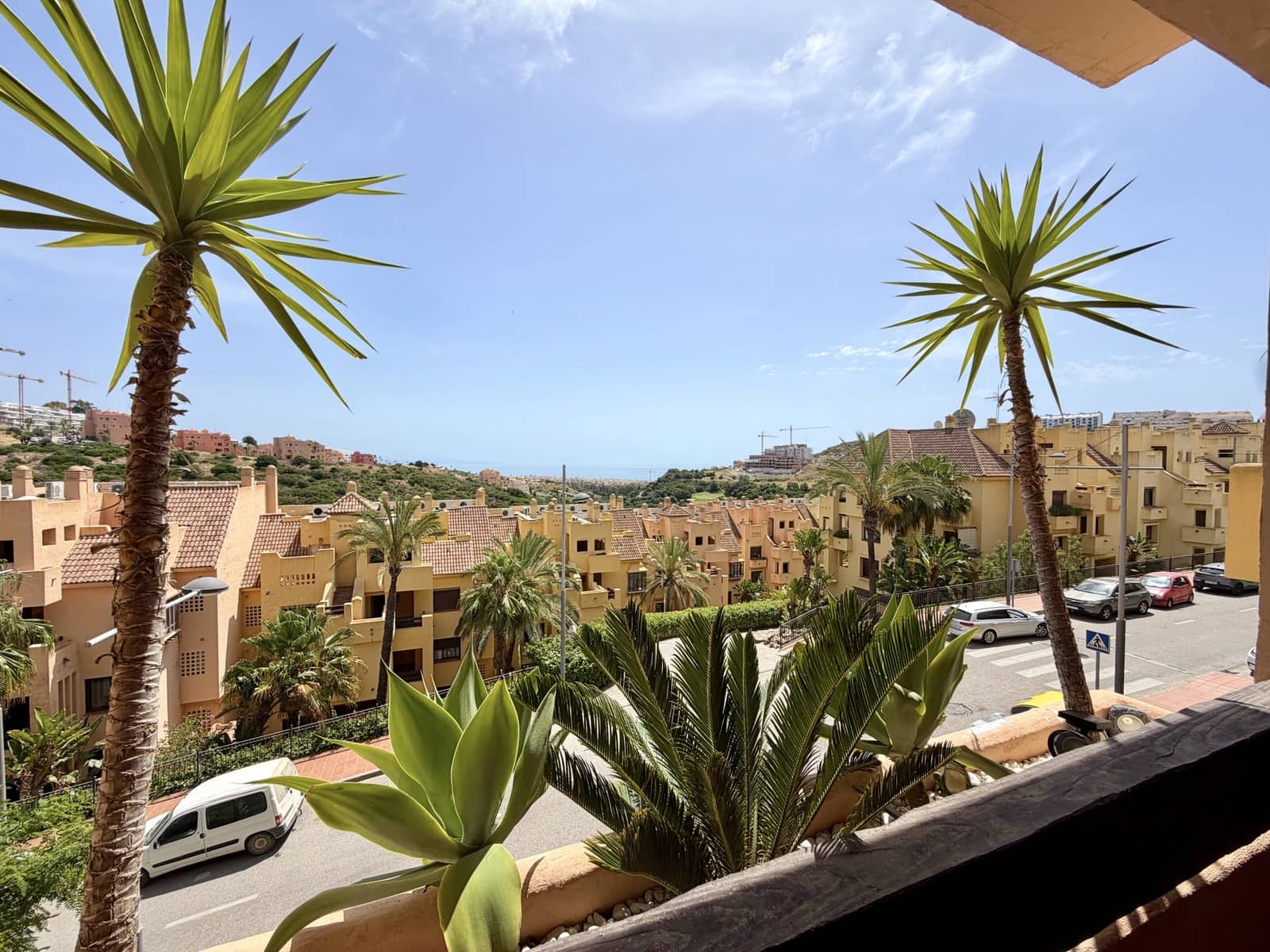 2 bedroom Apartment for rent in Manilva with pool garage - € 1,400 (Ref: 10037120)