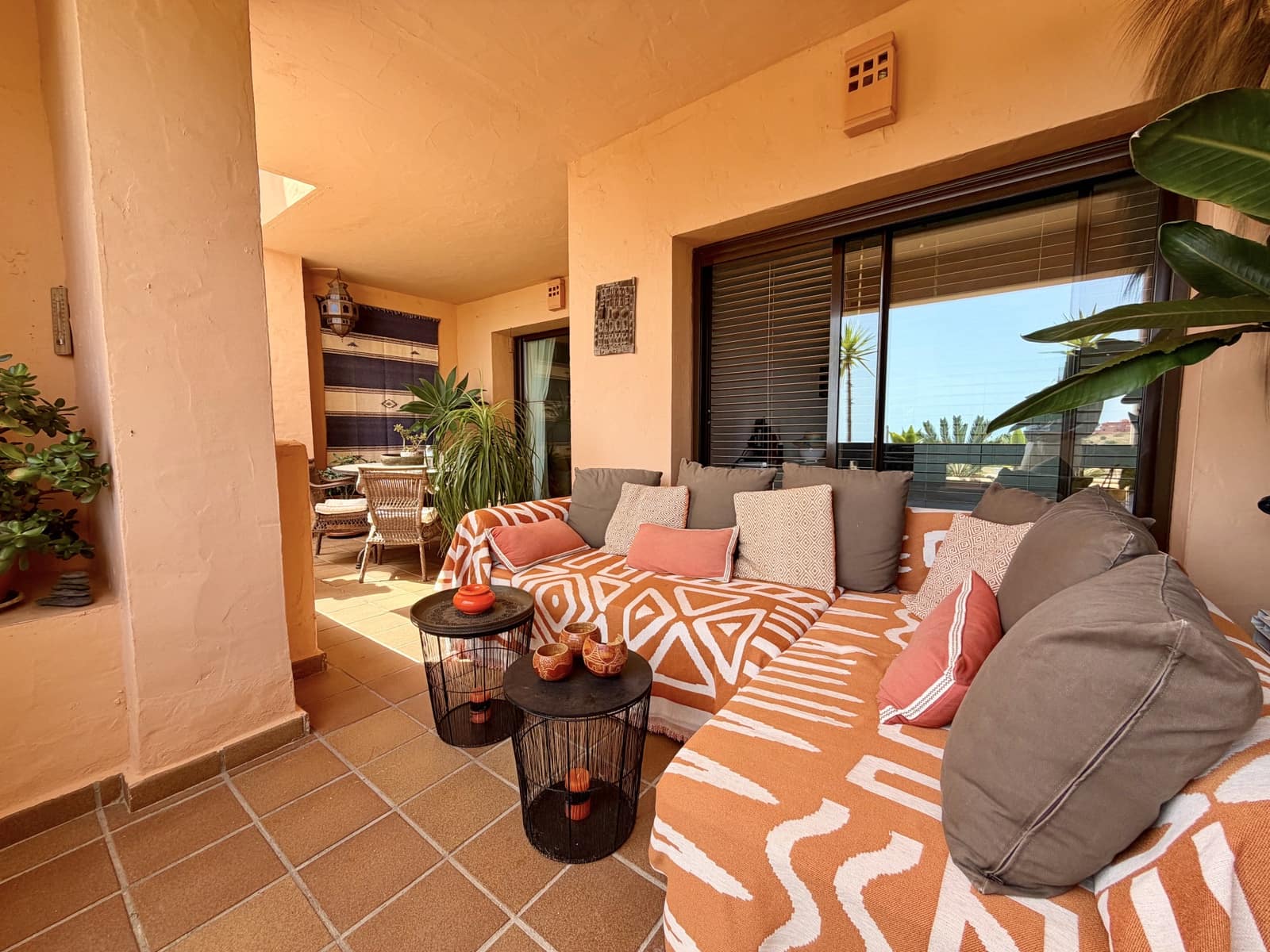 2 bedroom Apartment for rent in Manilva with pool garage - € 1,400 (Ref: 10037120)